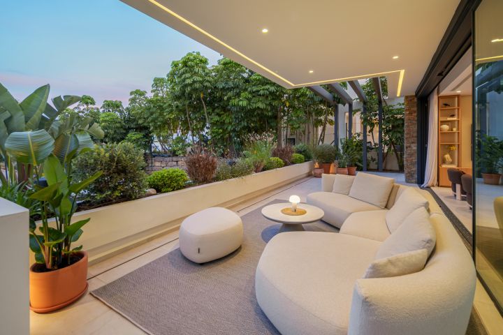 Belfry 1 - Modern Villa in El Campanario