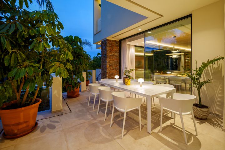 Belfry 1 - Modern Villa in El Campanario