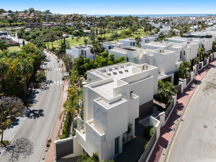 Belfry 1 - Modern Villa in El Campanario