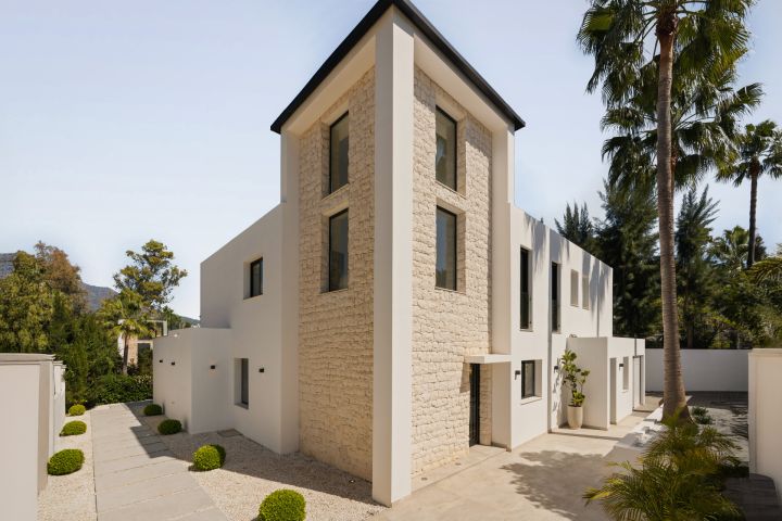 Villa Aura - Elegant Villa in the Golf Valley