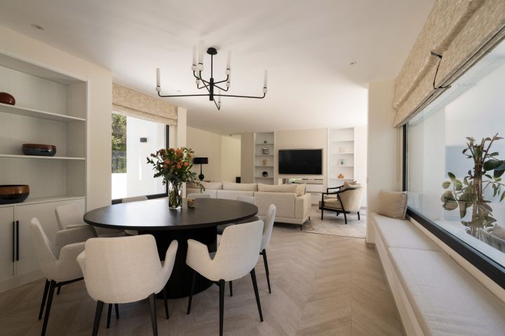 Villa Aura - Elegant Villa in the Golf Valley