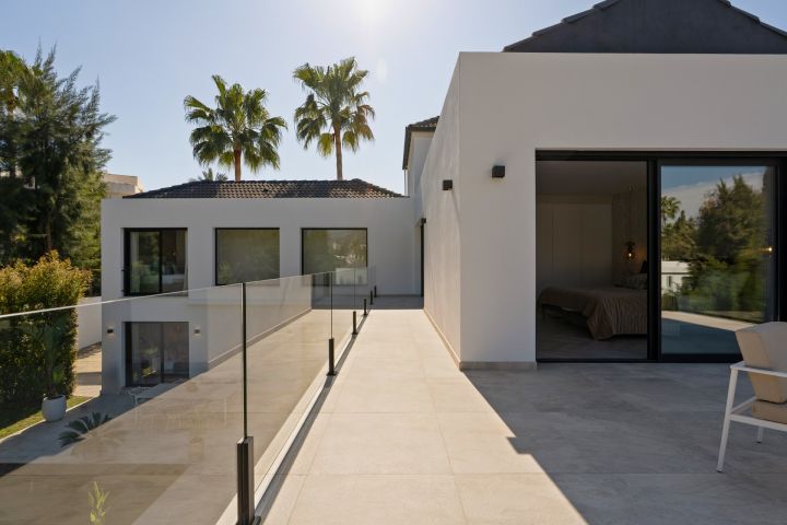 Villa Aura - Elegant Villa in the Golf Valley
