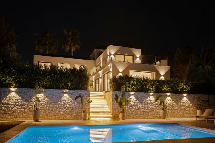 Villa Aura - Elegant Villa in the Golf Valley