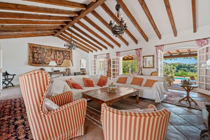 Villa Dos Aguas - Lakefront Cortijo-Style Villa with Expansive Grounds in Benahavis