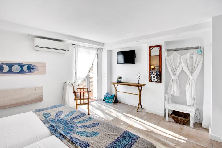 Villa Marbesa - Tropical villa with panoramic views