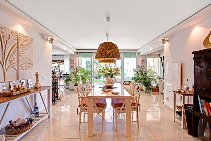 Villa Marbesa - Tropical villa with panoramic views