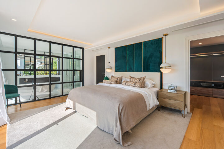 Hill Club 36 - Contemporary five-bedroom villa, Nueva Andalucía