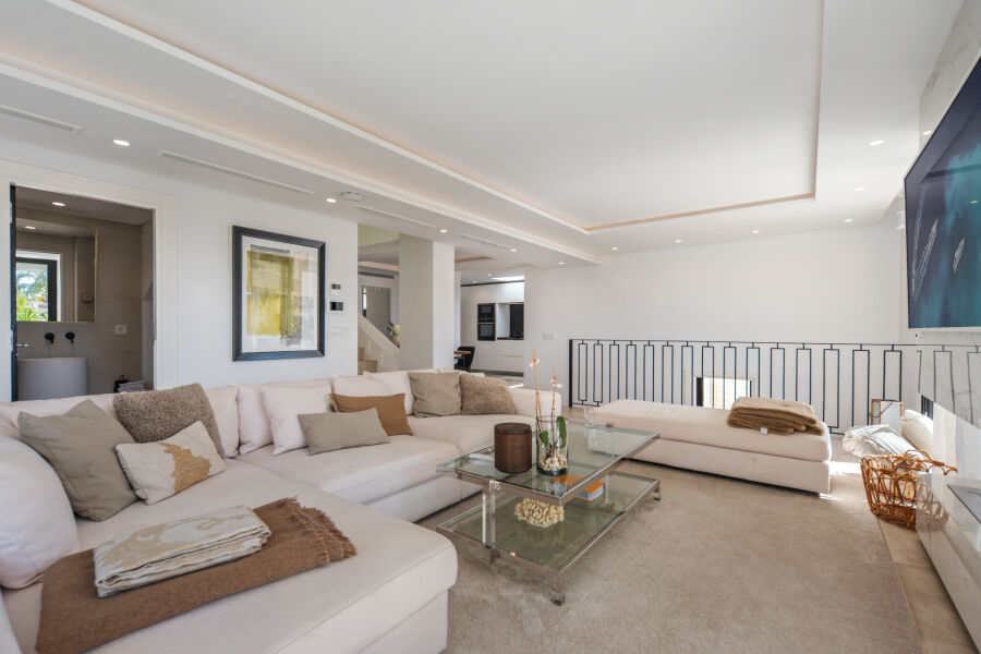Hill Club 36 - Villa contemporánea, cinco dormitorios, Nueva Andalucía