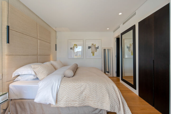 Hill Club 36 - Contemporary five-bedroom villa, Nueva Andalucía
