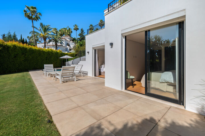 Hill Club 36 - Contemporary five-bedroom villa, Nueva Andalucía