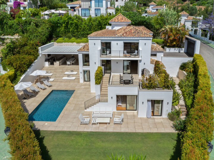 Hill Club 36 - Contemporary five-bedroom villa, Nueva Andalucía