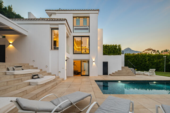Hill Club 36 - Contemporary five-bedroom villa, Nueva Andalucía