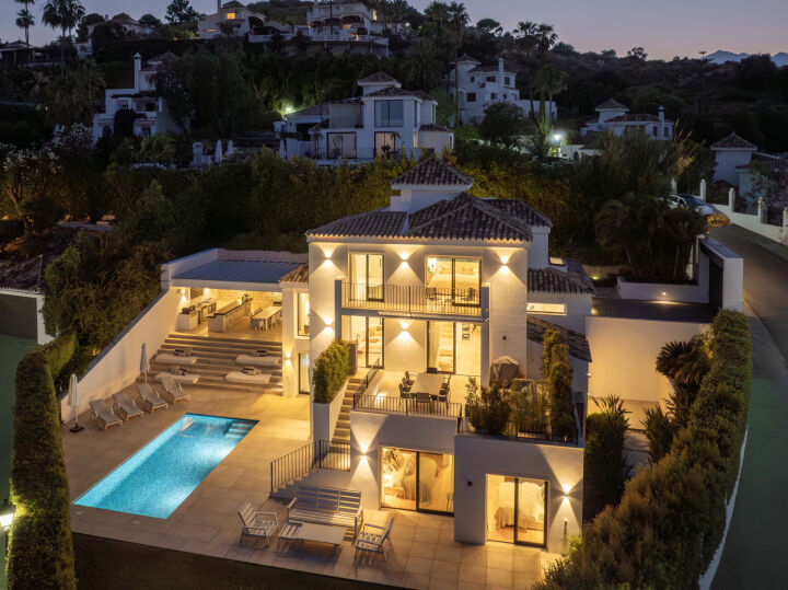 Hill Club 36 - Contemporary five-bedroom villa, Nueva Andalucía