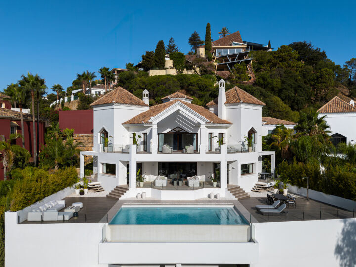 Villa Aura - Exceptional Turnkey Property in Benahavis