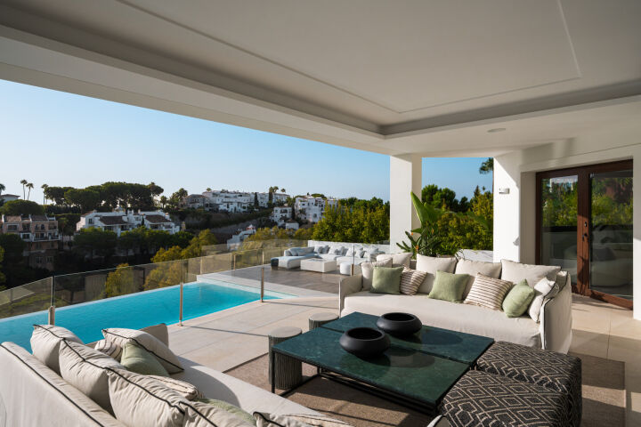 Villa Aura - Exceptional Turnkey Property in Benahavis