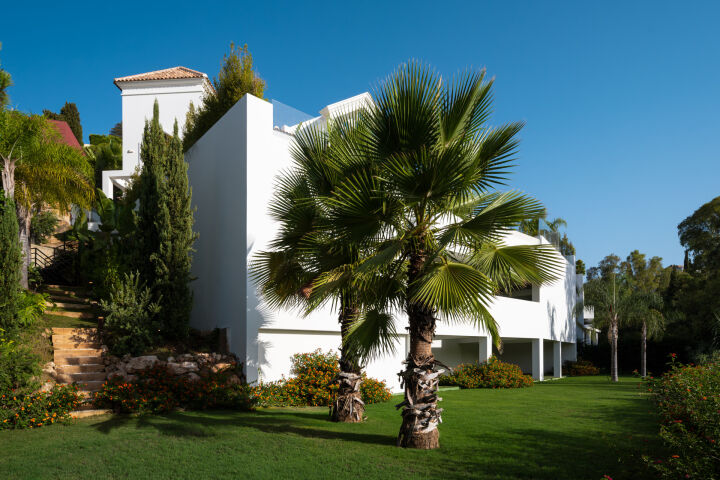 Villa Aura - Exceptional Turnkey Property in Benahavis