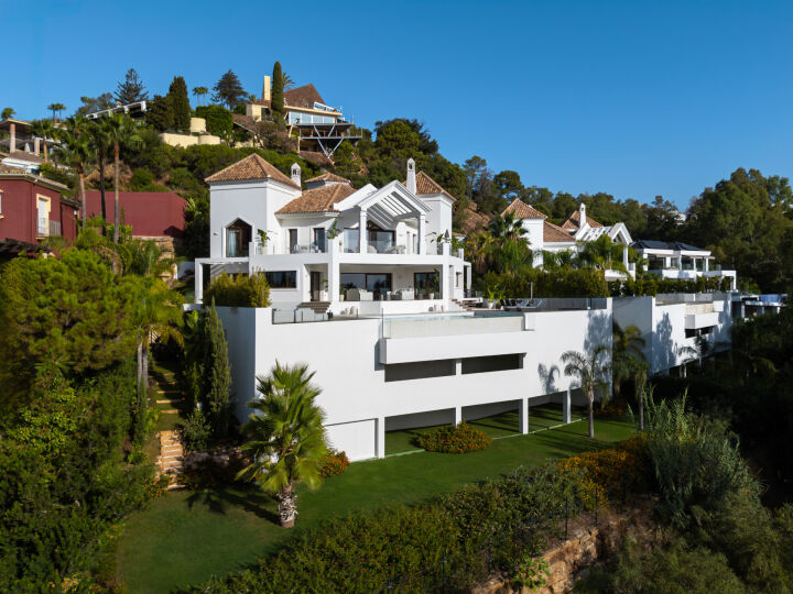 Villa Aura - Exceptional Turnkey Property in Benahavis