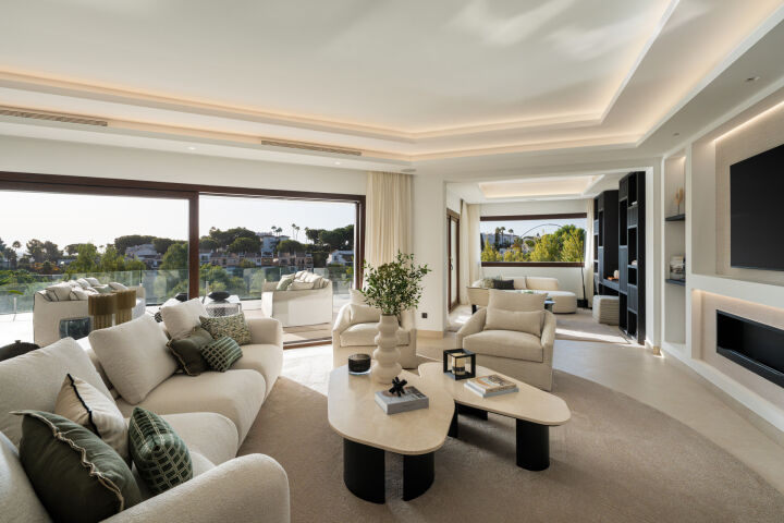 Villa Aura - Exceptional Turnkey Property in Benahavis