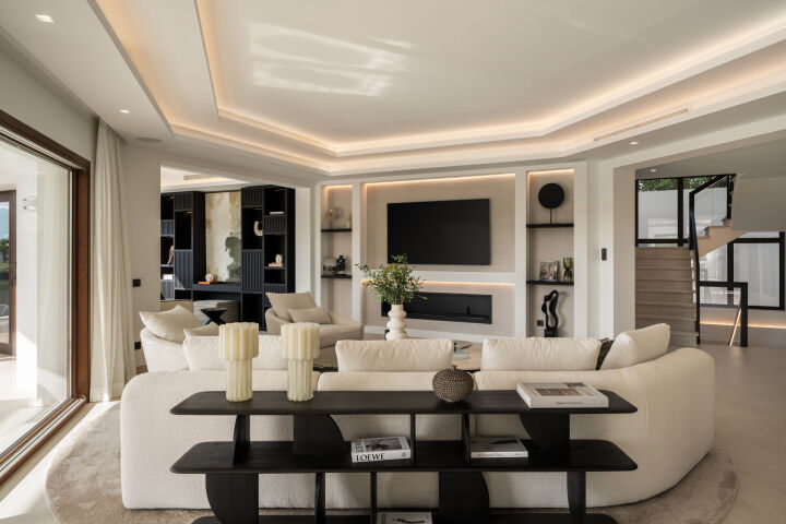 Villa Aura - Exceptional Turnkey Property in Benahavis