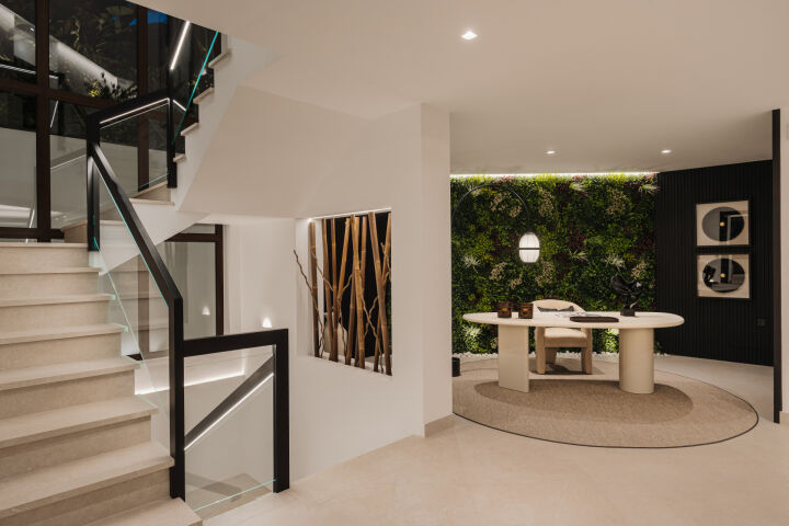 Villa Aura - Exceptional Turnkey Property in Benahavis