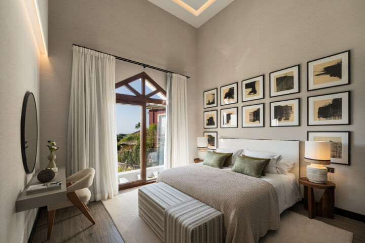 Villa Aura - Exceptional Turnkey Property in Benahavis