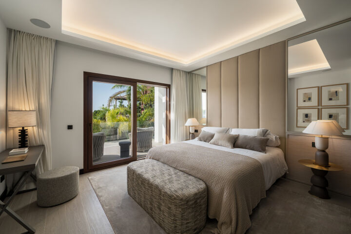 Villa Aura - Exceptional Turnkey Property in Benahavis
