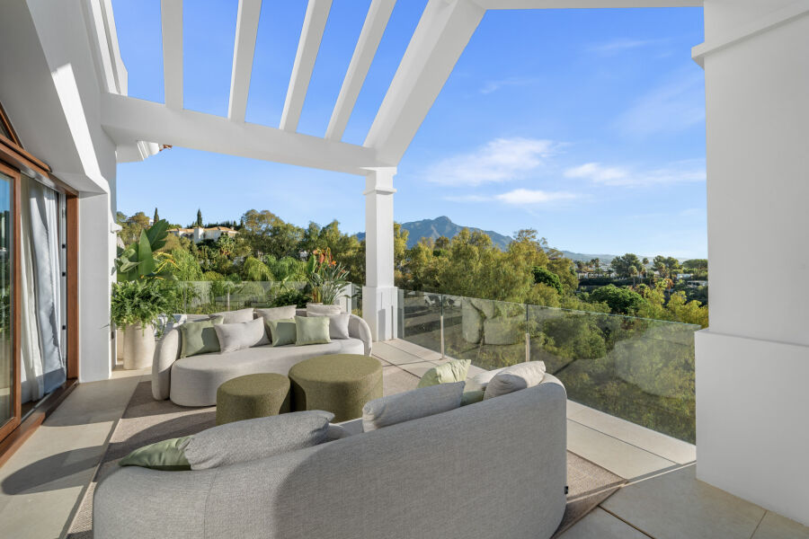 Villa Aura - Exceptional Turnkey Property in Benahavis