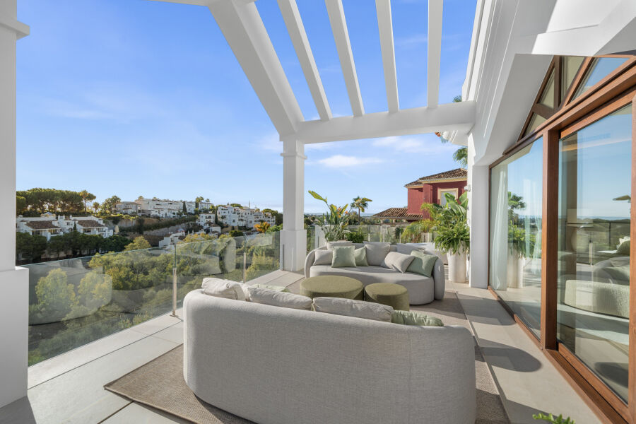 Villa Aura - Exceptional Turnkey Property in Benahavis