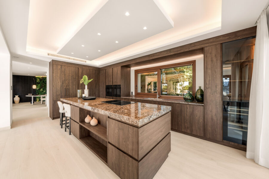 Villa Aura - Exceptional Turnkey Property in Benahavis