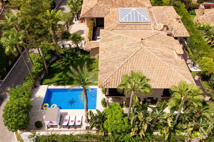 Villa Oso - Espectacular villa de estilo andaluz en Los Monteros