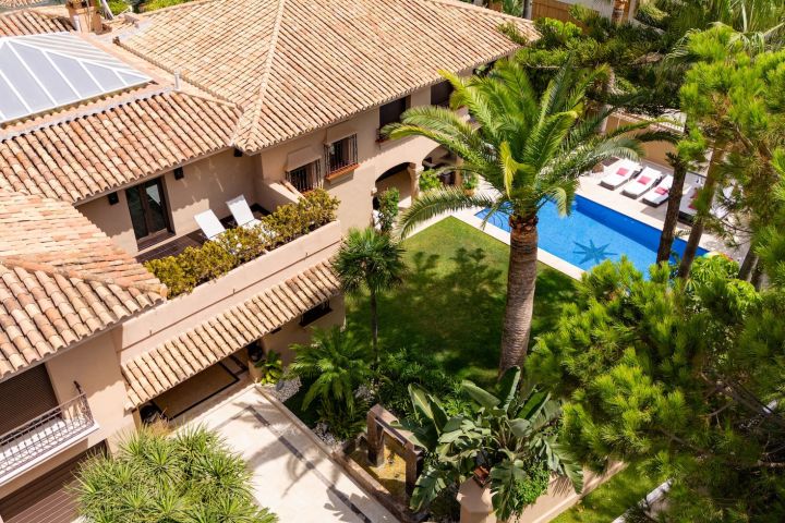 Villa Oso - Espectacular villa de estilo andaluz en Los Monteros