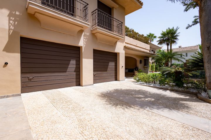 Villa Oso - Espectacular villa de estilo andaluz en Los Monteros
