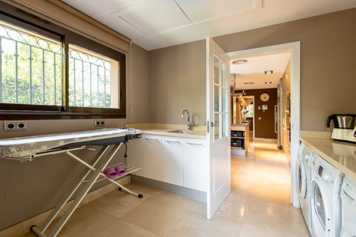 Villa Oso - Espectacular villa de estilo andaluz en Los Monteros