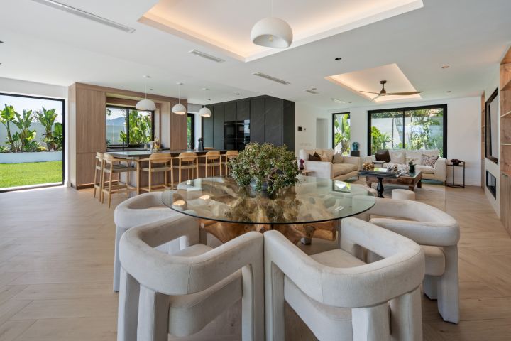 Bel Air Bleu - A Resort-Style Villa With a Soul of Its Own