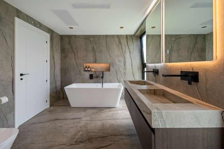 Bel Air Bleu - A Resort-Style Villa With a Soul of Its Own