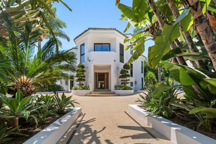 Bel Air Bleu - A Resort-Style Villa With a Soul of Its Own