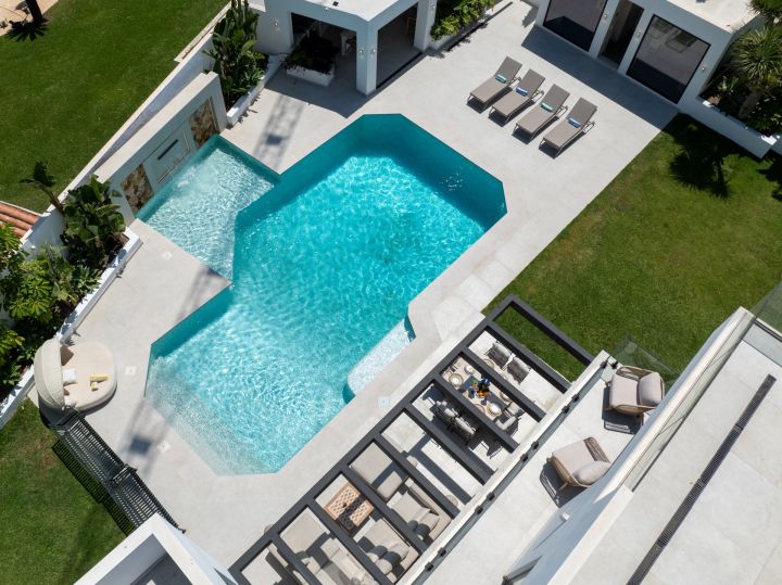 Bel Air Bleu - A Resort-Style Villa With a Soul of Its Own