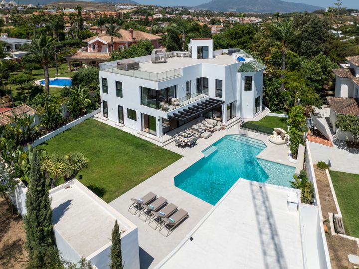 Bel Air Bleu - A Resort-Style Villa With a Soul of Its Own