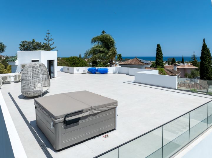 Bel Air Bleu - A Resort-Style Villa With a Soul of Its Own
