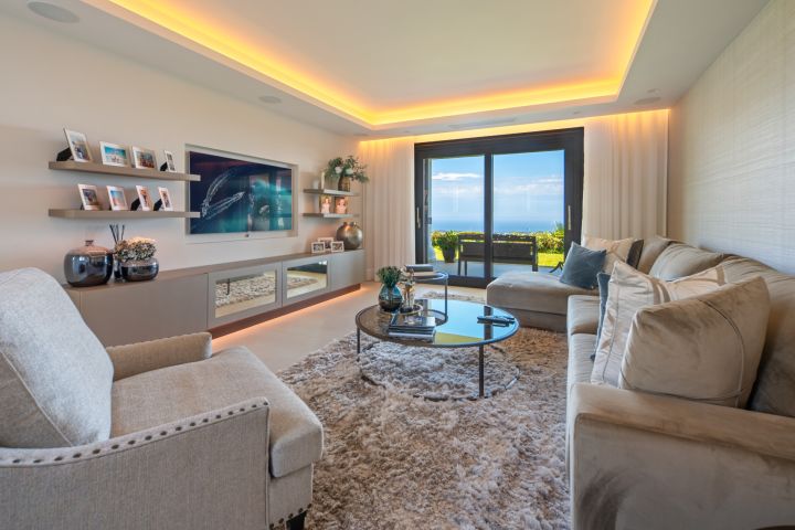Marbella Hill Club 22 - Villa de luxe à flanc de montagne sur le Golden Mile de Marbella