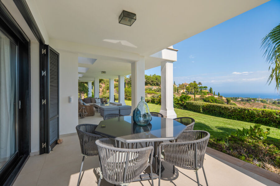 Marbella Hill Club 22 - Mountainside Luxury Villa in Marbella Golden Mile