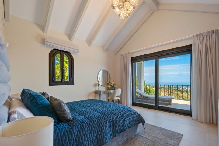 Marbella Hill Club 22 - Villa de luxe à flanc de montagne sur le Golden Mile de Marbella