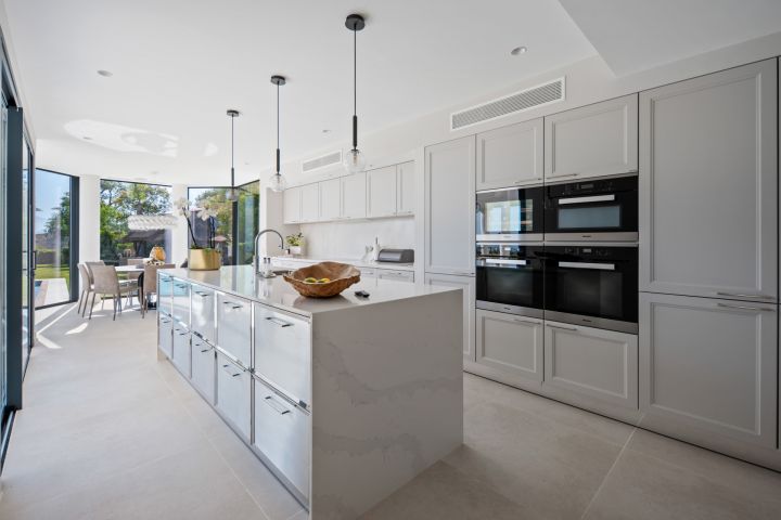 Marbella Hill Club 22 - Villa de luxe à flanc de montagne sur le Golden Mile de Marbella