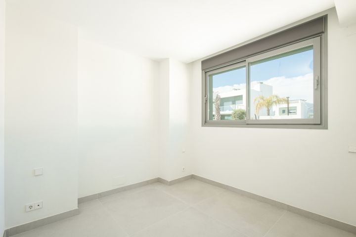 Treetops 5 - Modern Corner Townhouse in Guadalmina Alta