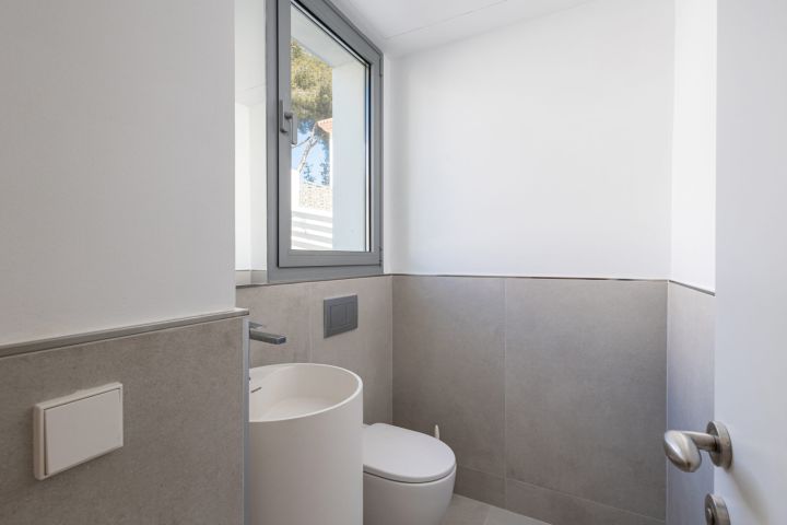 Treetops 5 - Modern Corner Townhouse in Guadalmina Alta