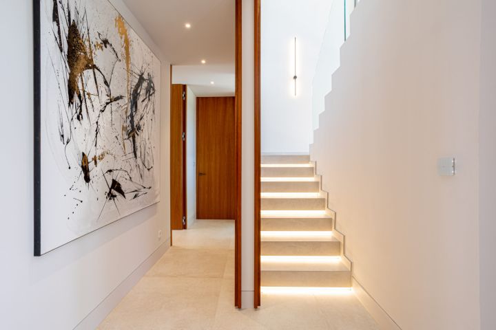 Villa Miura - 4-Bedroom Luxury Villa in the New Golden Mile, Estepona