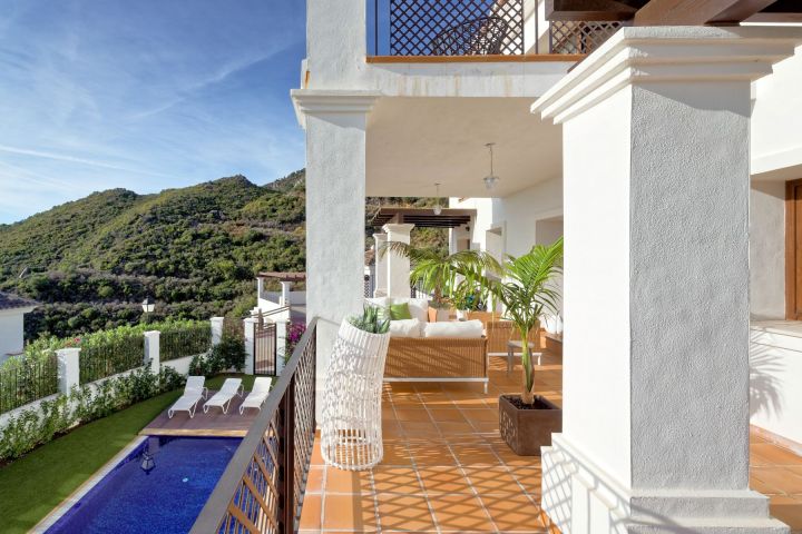 Benahavis Hills Country Club - White Mountain Andalusian-Style Residence