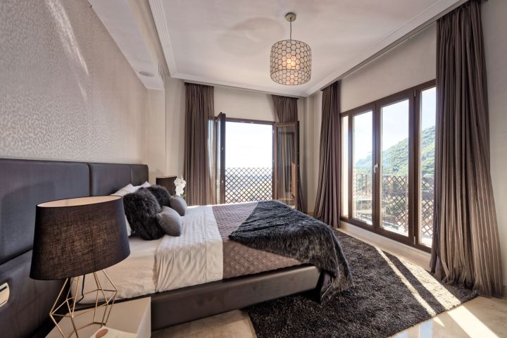 Benahavis Hills Country Club - White Mountain Andalusian-Style Residence