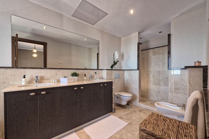 Benahavis Hills Country Club - White Mountain Andalusian-Style Residence
