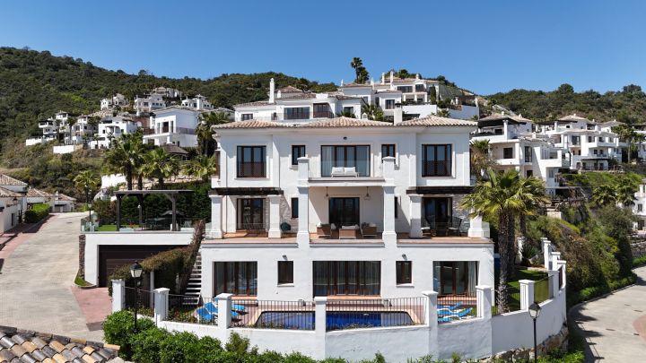 Benahavis Hills Country Club - White Mountain Andalusian-Style Residence